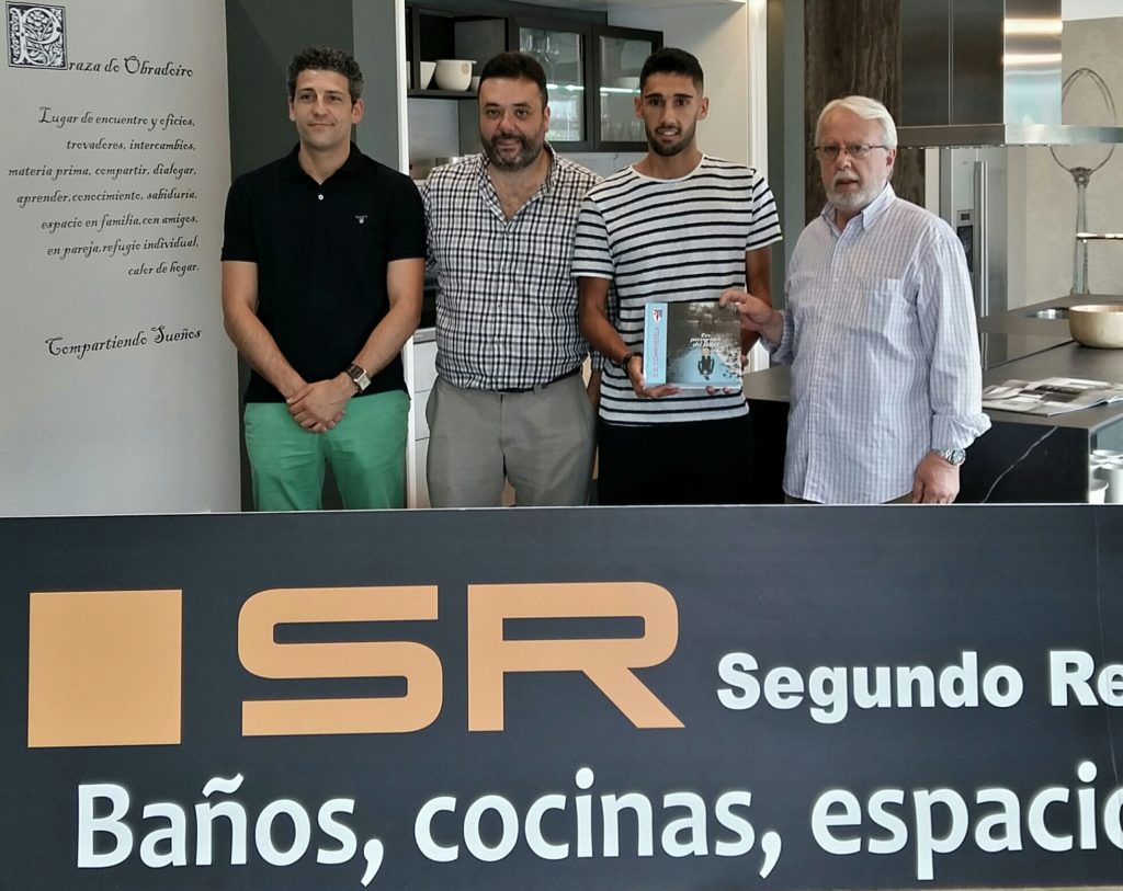 De izq. a der.: Javier Puñal, Jaime Rey, gerente de Segundo Rey S.L., Rober Fernández, y Ramón Castro.