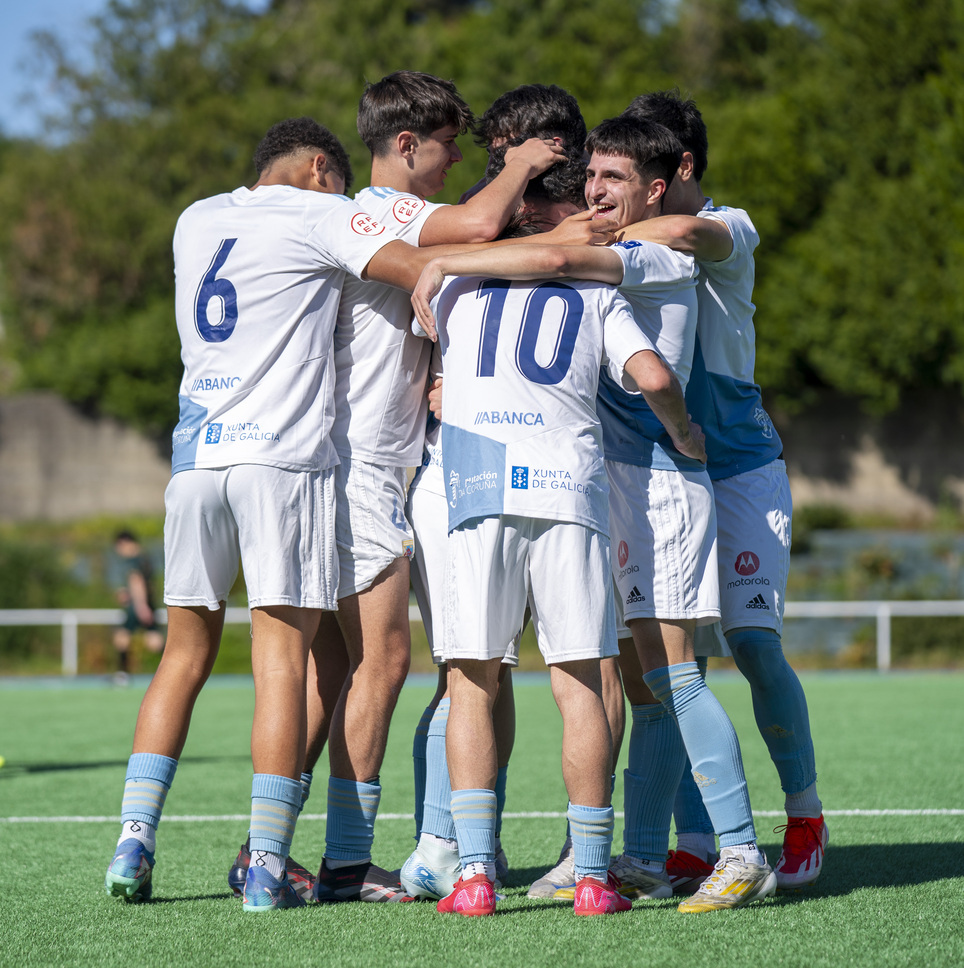 Celebración Gol Xuvenil A vs Arosa 4