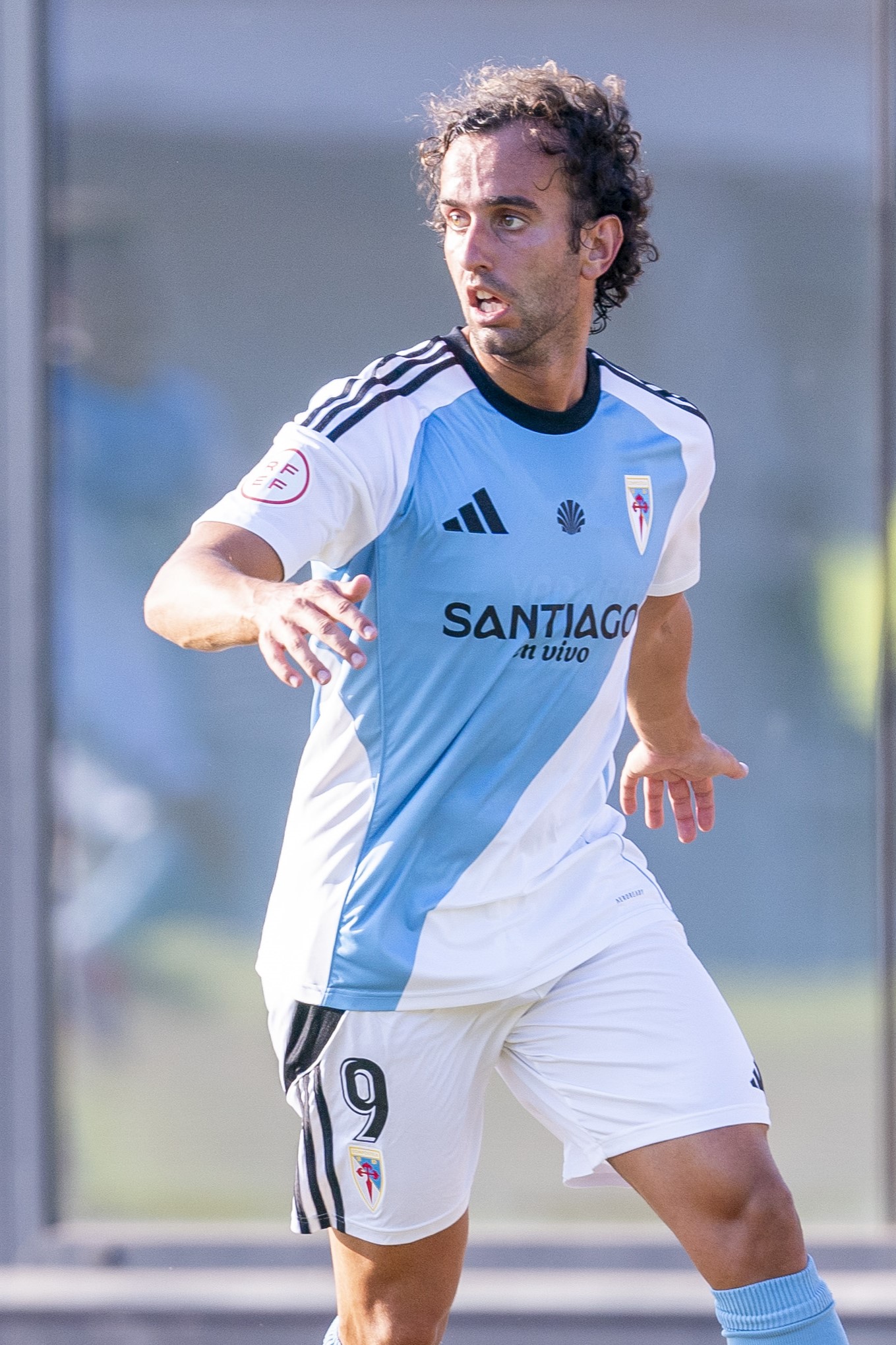 Carlos López "Charly".