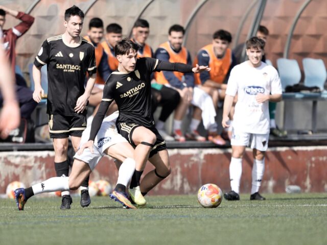 El Compos cede en A Grela ante el Silva