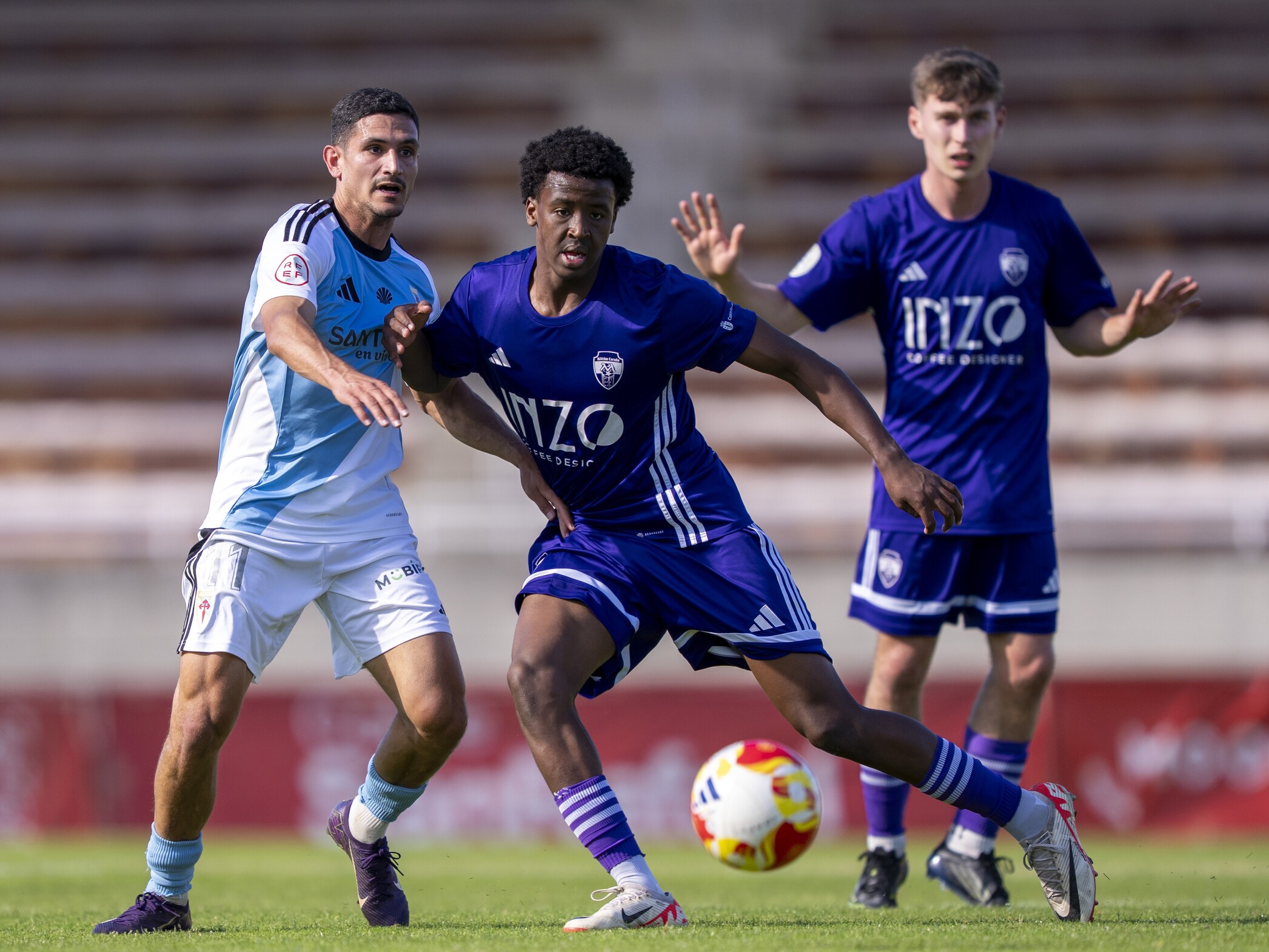 Antón Guisande non puido marcar hoxe, no empate do Compos na casa, 2-2, contra o Atlético Coruña Montañeros.