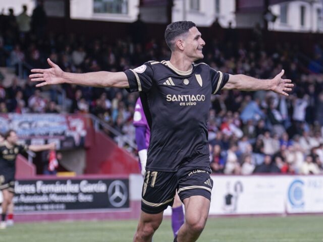 El Compos recupera el liderato con un gran triunfo en A Lomba