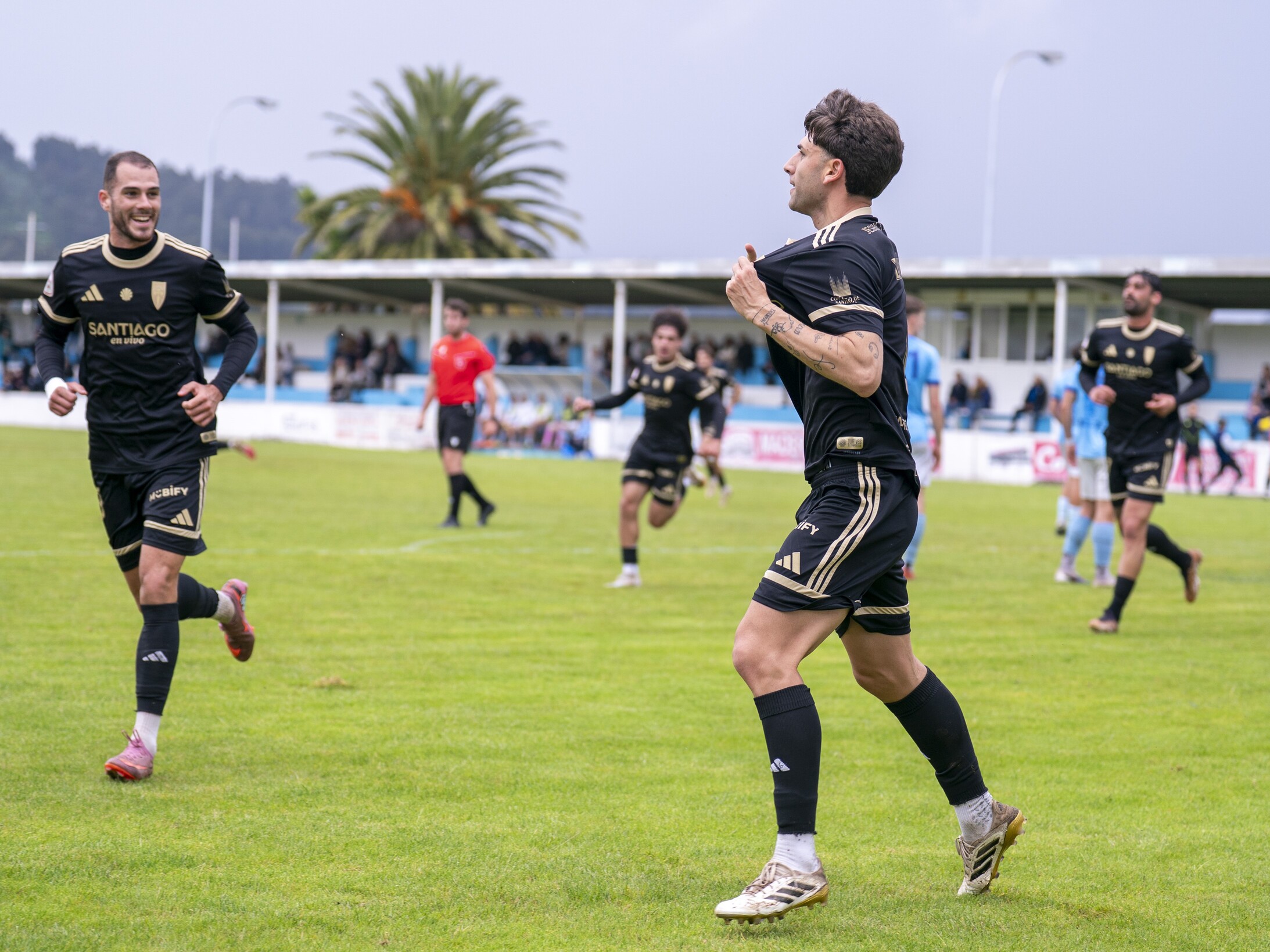 O gol de Damián Noya deulle a vitoria ao Compos en Viveiro, pero o equipo irá ao playoff, tras quedar segundos na Liga.