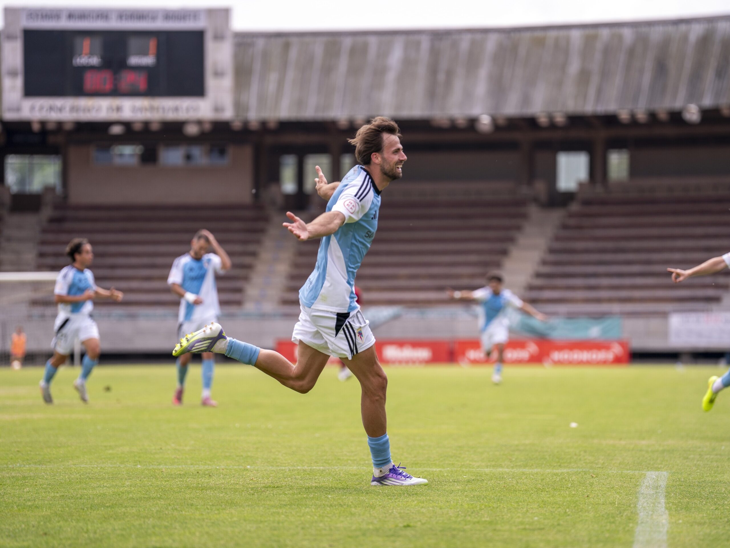 Parapar marcou o gol decisivo do Compos nos minutos finais.