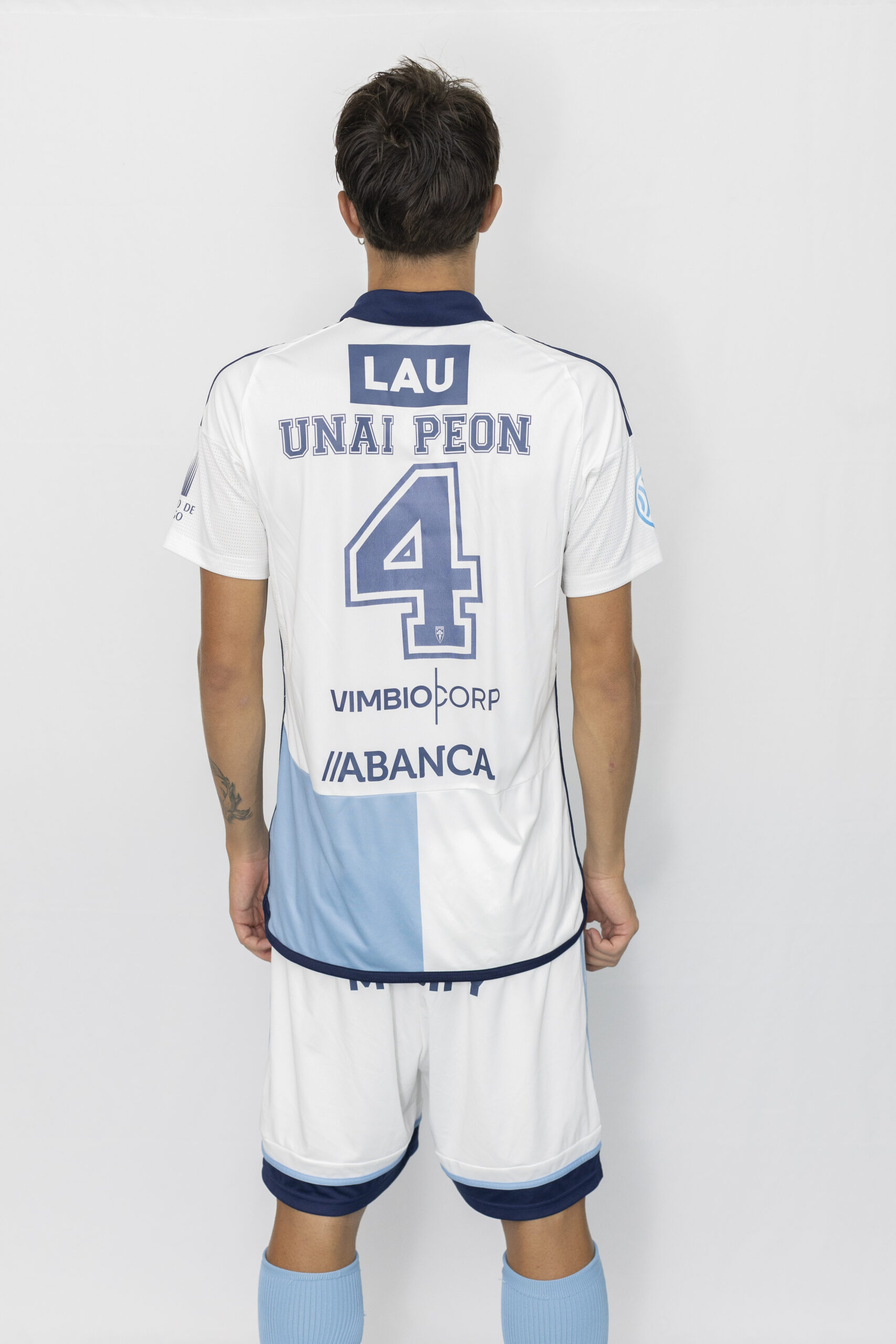 Patrocinio Laucreaciones.
