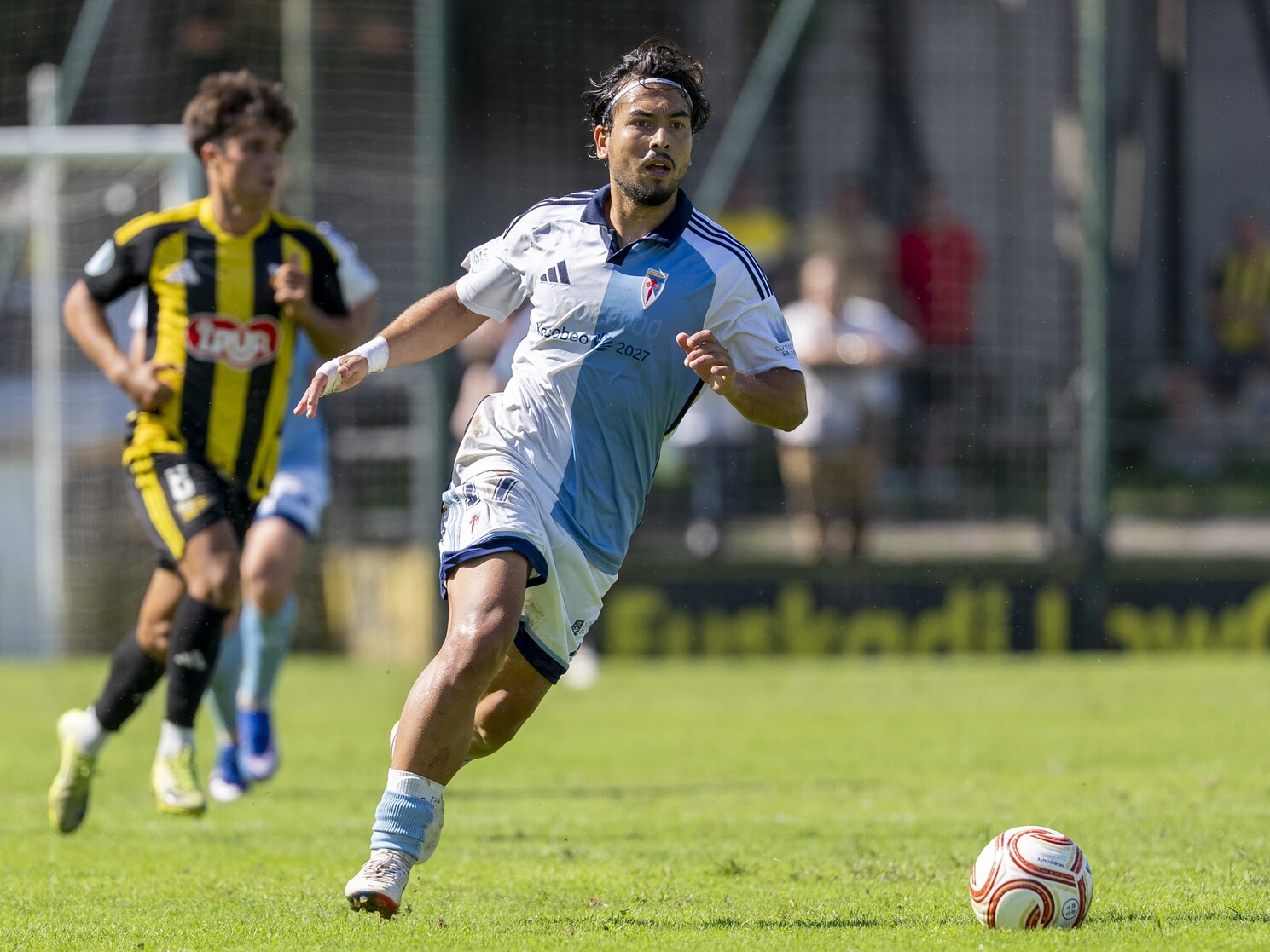 Ces Cotos volveu ter un gran papel no centro do campo do Compos.