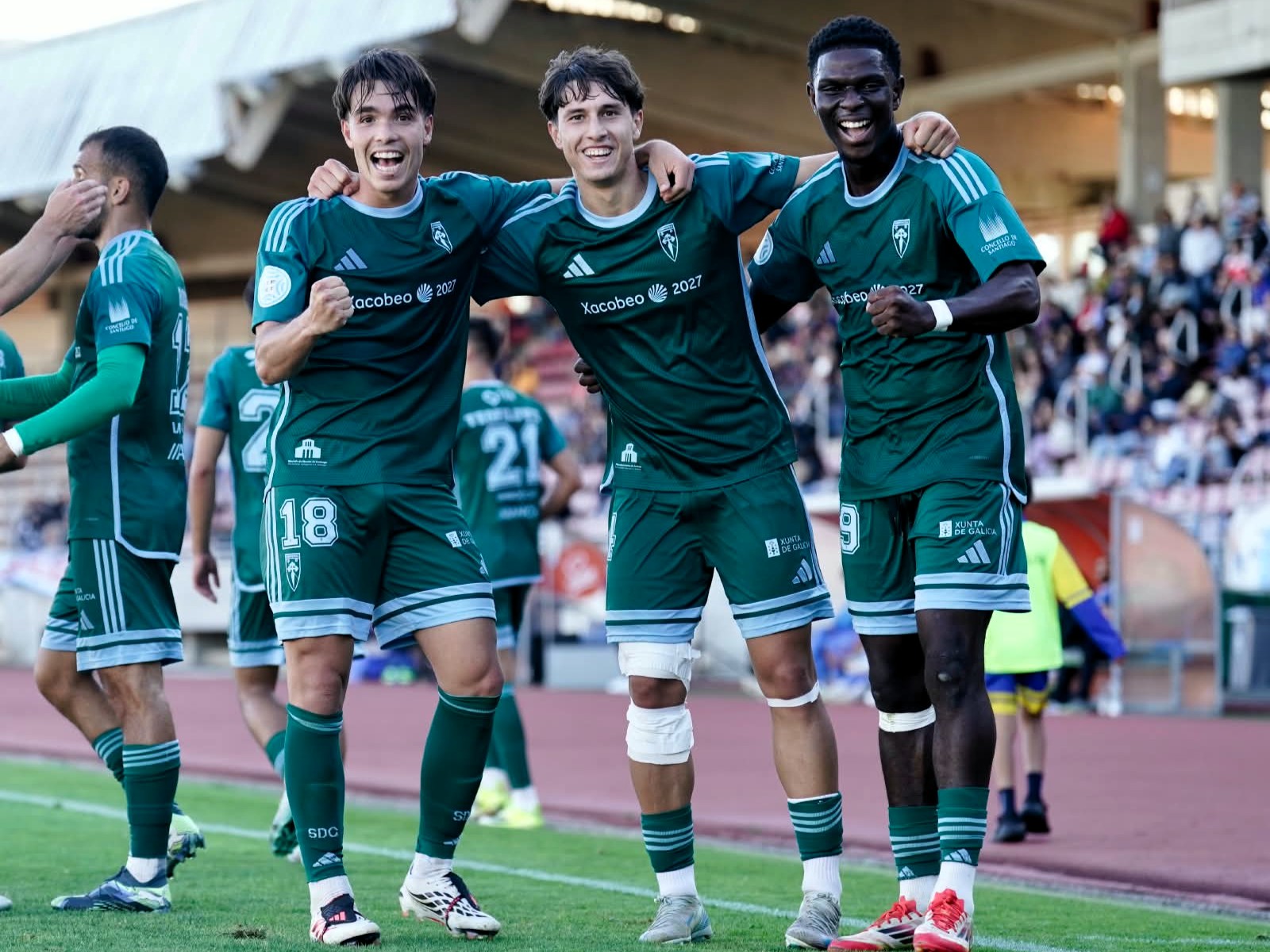 Astorga San Lázaro celebración de Buba, Unai Peón e Dani González Celebración de Buba, Unai Peón e Dani González contra o Atlético Astorga