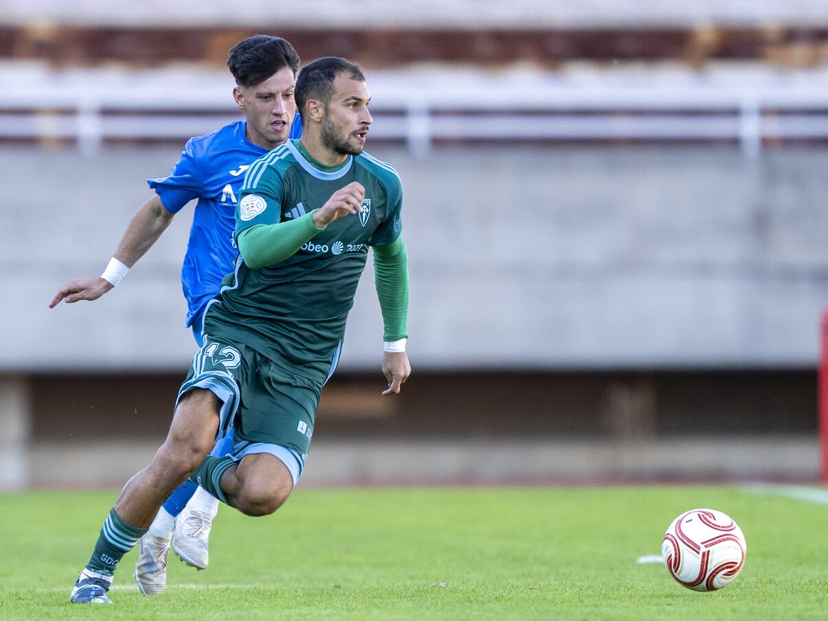 Acción de Roque contra o Atlético Astorga